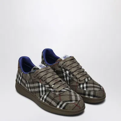 Burberry Sneaker Terrace Check Pattern
