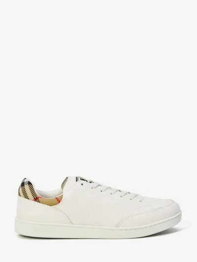 Burberry White Calf Leather Bos Taurus Low Top Sneakers