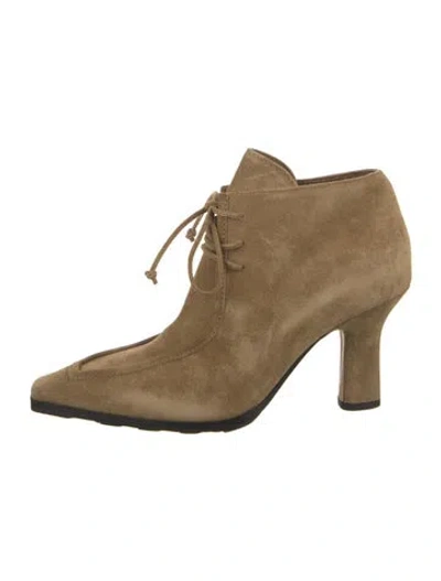 Pre-owned Burberry Sovereign Booties 85 Suede Lace-up Boots In Neutral