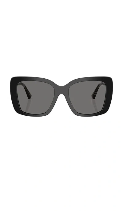 Burberry Square Sunglasses In Black