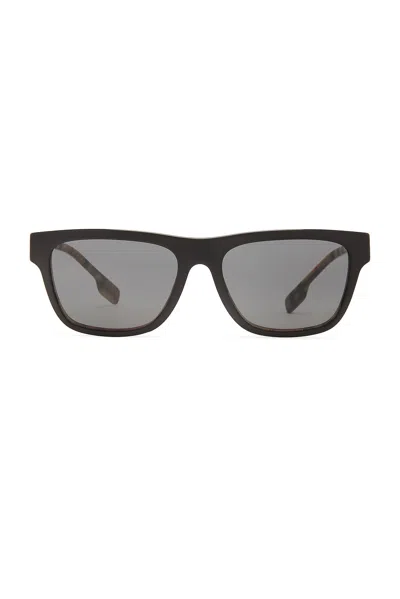 Burberry Square Sunglasses In Top Black
