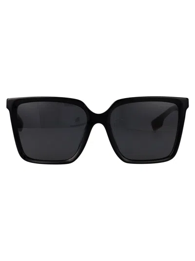 Burberry Squared Sunglasses 0 Be4411 D 300187 In Black