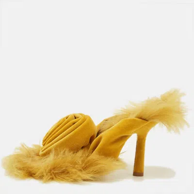 Pre-owned Burberry Step Rose Size 38 Yellow Fur Velvet Thong Sandals