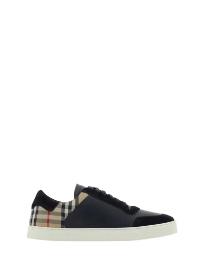 Burberry Stevie Sneakers In Black/airbeige Ip Chk