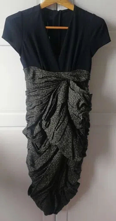 Burberry Stitched V-neck Skirt In Black