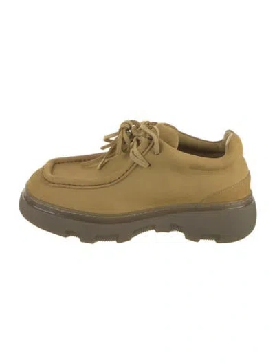 Pre-owned Burberry Suede Oxfords In Yellow