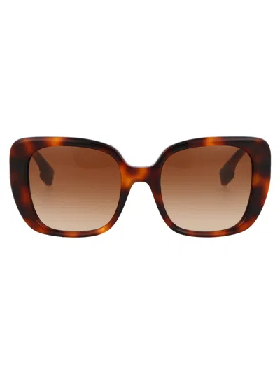 Burberry Sunglasses In 331613 Light Havana