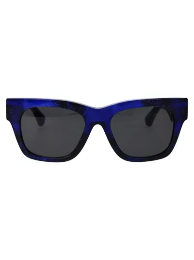 Burberry Sunglasses In 411487 Check Blue