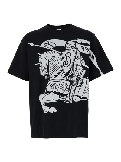 BURBERRY BLACK T-SHIRT WITH CONTRASTING EQUESTRIAN KNIGHT PRINT IN COTTON MAN