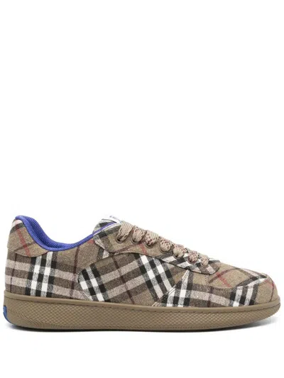 Burberry Terrace Checked Sneakers Shoes In Brown