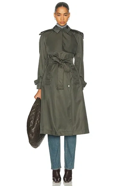Burberry Tilbury Coat In Gray