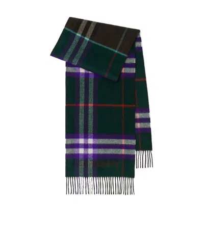 Burberry Two-tone Checkered Cashmere Scarf In Black