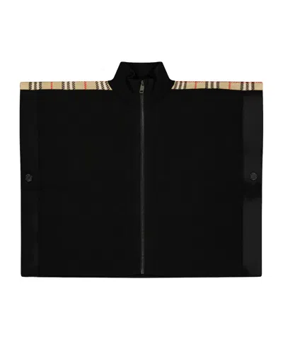 Burberry Versatile And Fashionable Shawl In Black