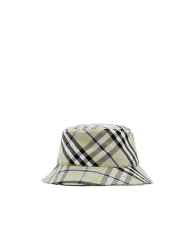 Burberry Vintage Check Bucket Hat In Nude