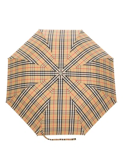 Burberry Vintage Check Folded Umbrella In Archive Beige