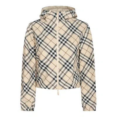 Burberry Vintage Check Hooded Reversible Jacket In Beige