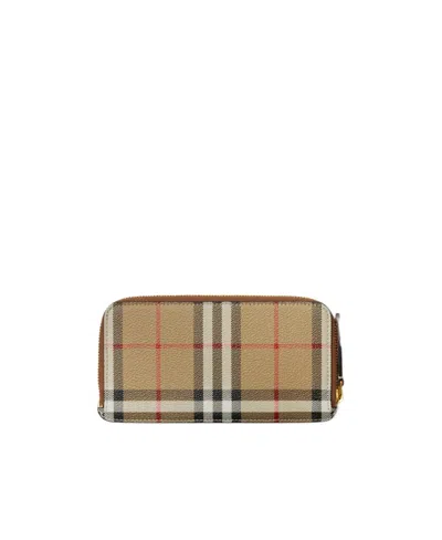 Burberry Vintage Check-pattern Zipped Wallet In Nude