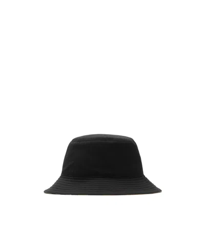 BURBERRY BURBERRY CHECKED REVERSIBLE BUCKET HAT