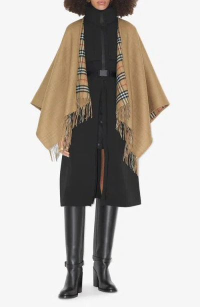 Burberry Vintage Check Wool Cape In Archive Beige