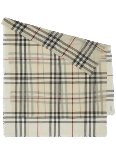 Burberry Vintage-check Wool Scarf In Nude