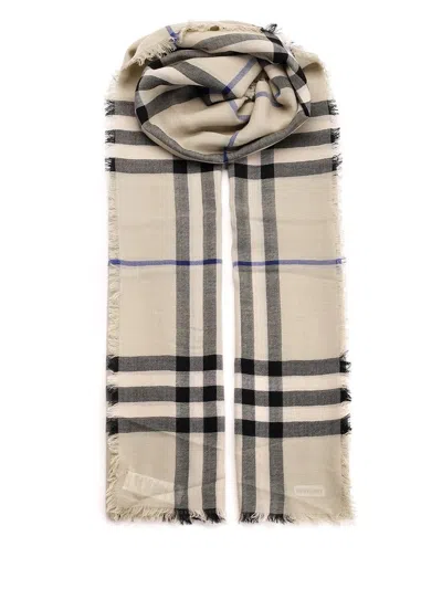 Burberry Vintage Checked Frayed In Neutral