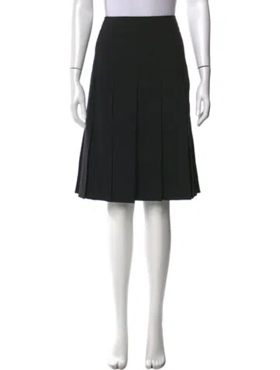 Pre-owned Burberry Virgin Wool Midi Length Skirt In Black