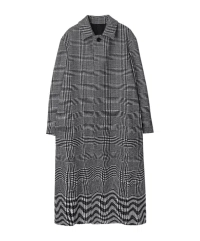 BURBERRY BURBERRY WARPED HOUNDSTOOTH-PATTERN LONG SLEEVED COAT