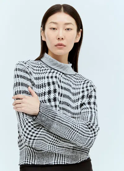 Burberry Warped Houndstooth Wool-blend Sweater In Grey