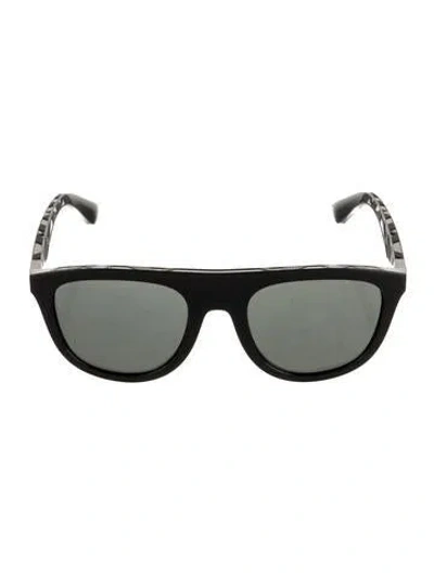 Pre-owned Burberry Wayfarer Tinted Sunglasses In Black