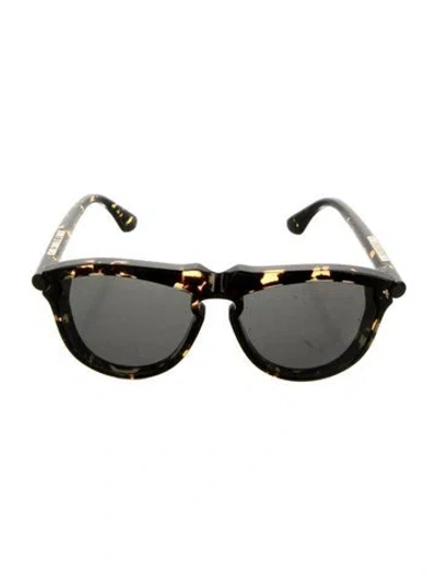 Pre-owned Burberry Wayfarer Tinted Sunglasses In Brown