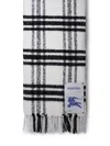 BURBERRY BURBERRY WHITE WOOL SCARF