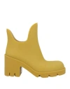 BURBERRY BURBERRY WOMAN ANKLE BOOTS MUSTARD SIZE 8 RUBBER