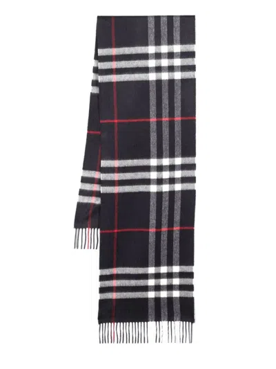 Burberry Navy Giant Check Cashmere Scarf In 蓝色的