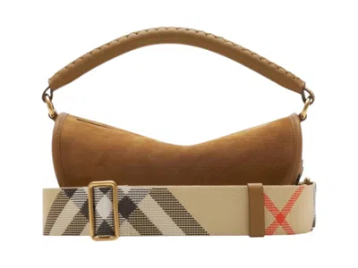 Pre-owned Burberry Women's  Clip Shoulder Bag In Hebden
