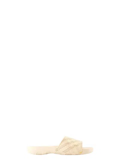 BURBERRY WOMEN'S DIVE CHECK SANDALS