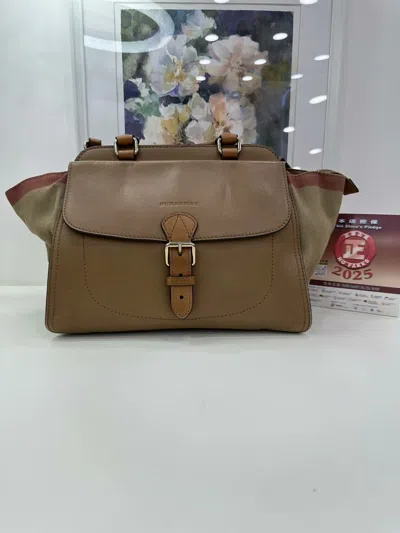 Burberry Women Pre-loved Bag Very Good Condition In Multi