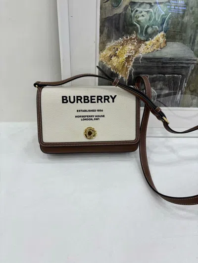 Burberry Women Pre-loved Bag Very Good Condition In Neutral