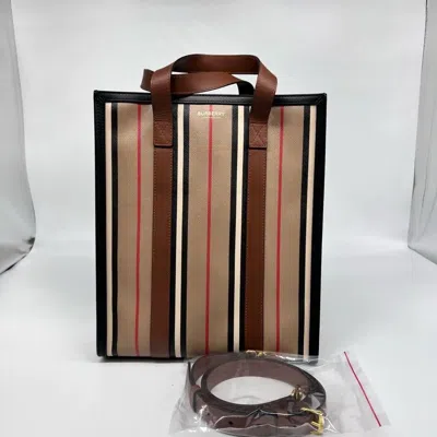 Burberry Women Pre-loved Bag Very Good Condition In Multi