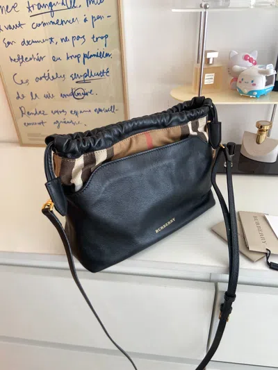 Burberry Women Pre-loved Bag Very Good Condition In Multi