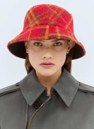 BURBERRY BURBERRY WOMEN REVERSIBLE CHECK FLEECE BUCKET HAT