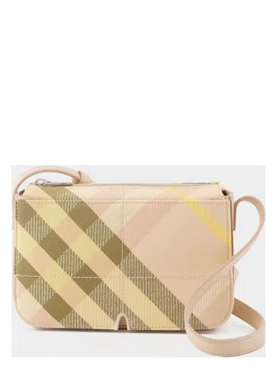 BURBERRY WOMEN'S SLEEK LEATHER HANDBAG FOR OUTINGS