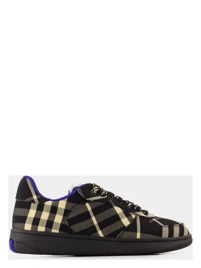 Burberry Checked Terrace Lace-up Sneakers In Black