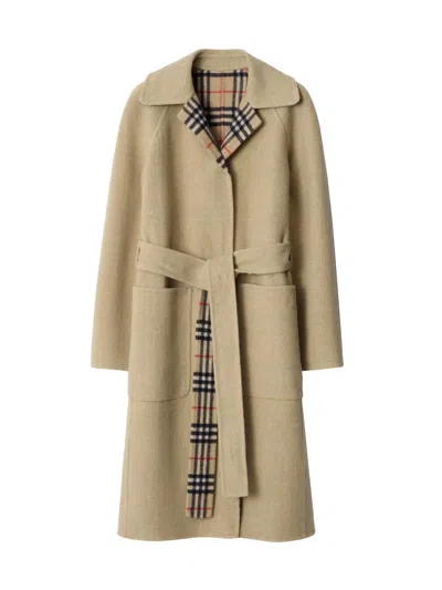 Burberry Women's Turnbridge Wool Reversiable Wrap Coat In Neutral