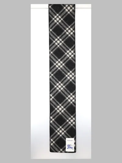 Burberry Wool Scarf In Black