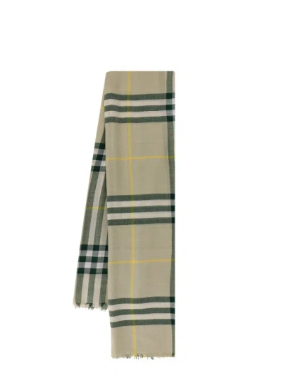 Burberry Wool Scarf In Pink