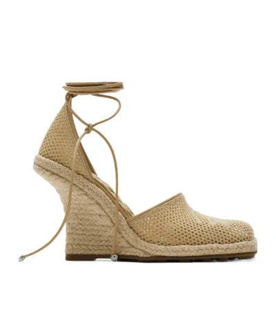 BURBERRY BURBERRY WOVEN WEDGED PUMPS