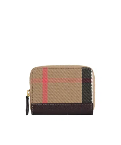 Burberry Zipper Wallet In Black