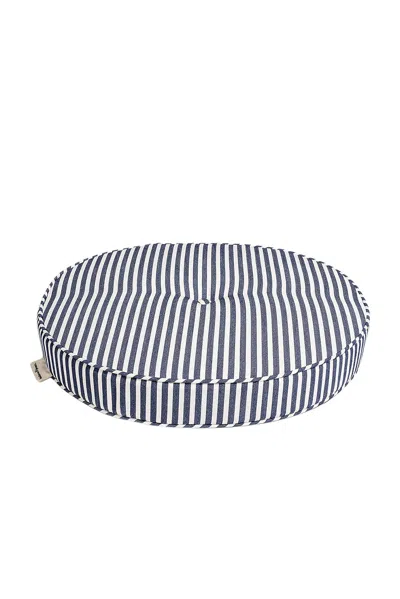 BUSINESS & PLEASURE CIRCULAR PILLOW