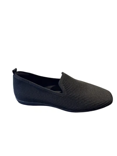 Bussola Women's Vista Loafer In Nero In Black