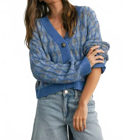 Buttermelon Geometric V-neck Sweater In Blue